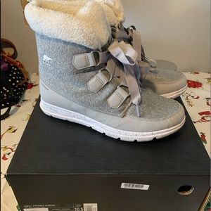 Sorel - Women’s size 10.5 explorer carnival boots